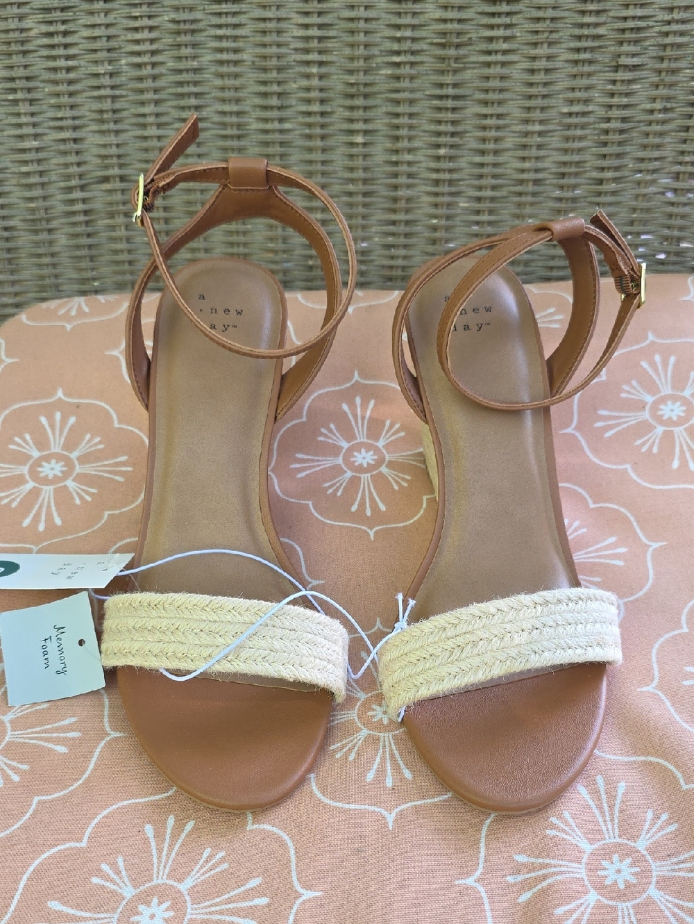 NWT Tan Natural Ankle Strap Espadrille Wedge Sandals Brown Heels Faux Leather 9 - Picture 7 of 17